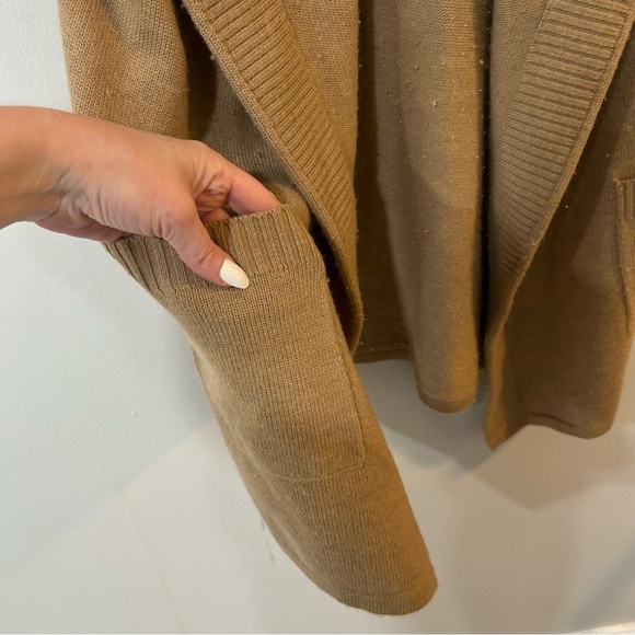 Doncaster Sport Tan 100% Wool Open Front Short Sleeve Hooded Sweater Size Medium - Picture 2 of 4